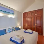 Villa Casa Petra Peaceful & Private, Sea Views, Pool & Bbq *