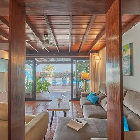 Casa Petra Peaceful & Private, Sea Views, Pool & Bbq Βίλα Πλάγια Μπλάνκα