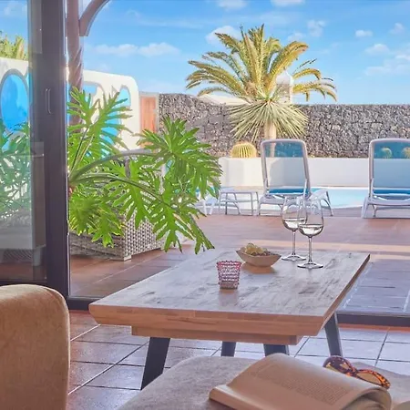 Βίλα Casa Petra Peaceful & Private, Sea Views, Pool & Bbq