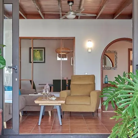 Βίλα Casa Petra Peaceful & Private, Sea Views, Pool & Bbq Πλάγια Μπλάνκα