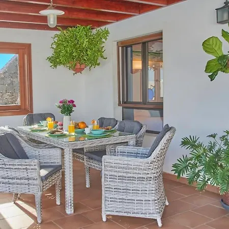 Βίλα Casa Petra Peaceful & Private, Sea Views, Pool & Bbq *
