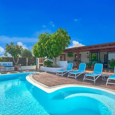 Casa Petra Peaceful & Private, Sea Views, Pool & Bbq Βίλα *