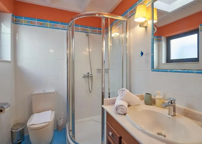 빌라 Casa Petra Peaceful & Private, Sea Views, Pool & Bbq *