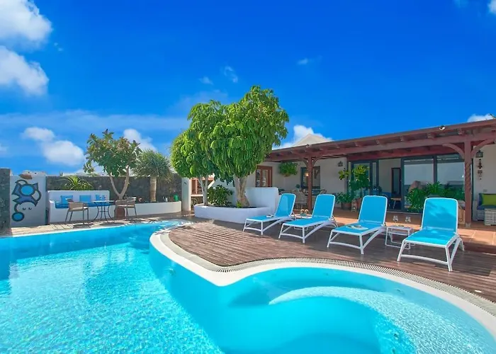 Casa Petra Peaceful & Private, Sea Views, Pool & Bbq 빌라 *