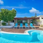 Casa Petra Peaceful & Private, Sea Views, Pool & Bbq 빌라 *