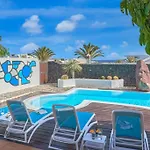 Casa Petra Peaceful & Private, Sea Views, Pool & Bbq 빌라 플라야블랑카