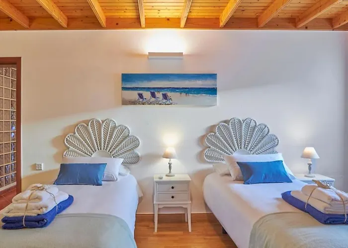 Casa Petra Peaceful & Private, Sea Views, Pool & Bbq بلايا بلانكا