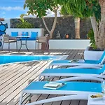 Villa Casa Petra Peaceful & Private, Sea Views, Pool & Bbq *