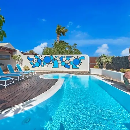 Vila Casa Petra Peaceful & Private, Sea Views, Pool & Bbq Playa Blanca (Lanzarote)