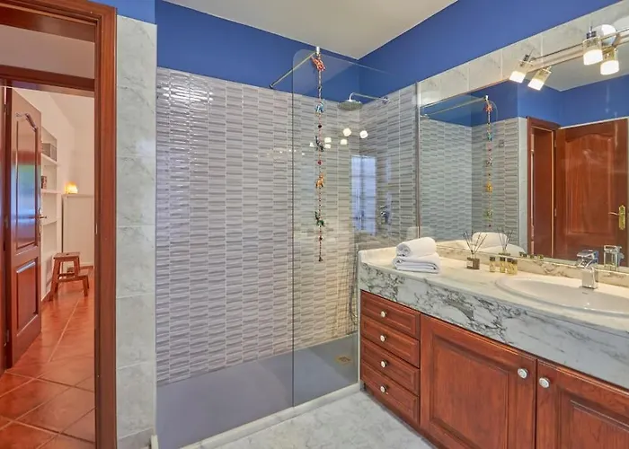 Casa Petra Peaceful & Private, Sea Views, Pool & Bbq * Playa Blanca (Lanzarote)